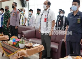 Wakili Bupati, Asisten Pemerintahan dan Kesra Muhammad Amin Hadiri Pelantikan PC-BKMT Nunukan