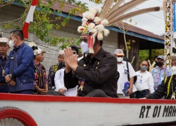 Warga Sungai Boh Sambut Meriah Kedatangan Wagub Yansen