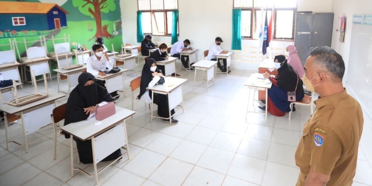 Pendidikan Keseteraan Solusi untuk Tetap Mengenyam Pendidikan