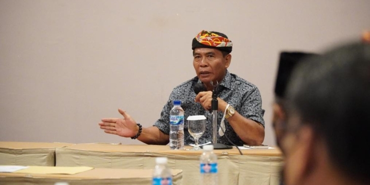 Dorong Izin Impor Bagi Pelaku Usaha