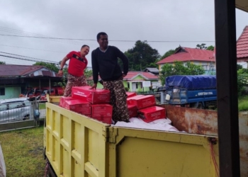 Salurkan Bantuan Kepada Warga Terdampak Banjir