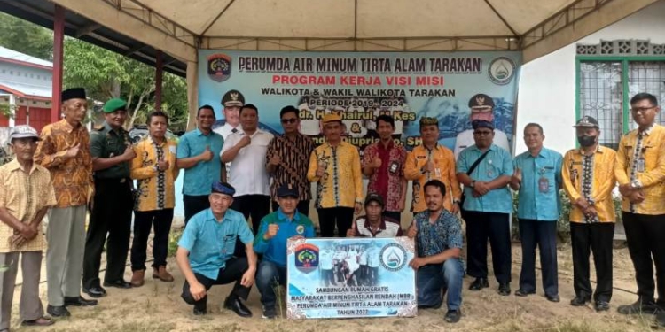 Wali Kota Resmikan 1.236 Sambungan Rumah Gratis MBR
