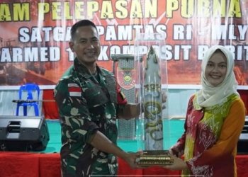 Bupati Laura Lepas Satgas Pamtas RI-Malaysia Batalyon Armed 18/Komposit Buritkang