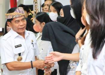 Gubernur Lepas Calon Mahasiswa Program Beasiswa UPA dan ke Tiongkok