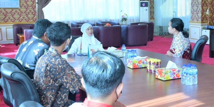Bupati Laura Sampaikan Kebutuhan Jaringan Telekomunikasi di 21 Kecamatan Bisa Stabil