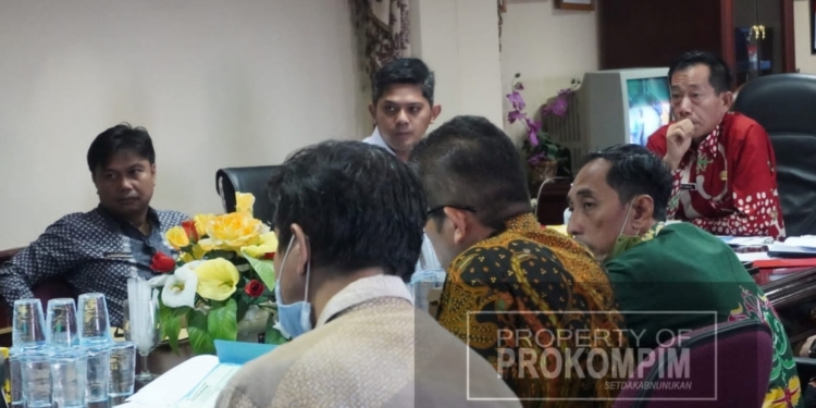 Sekda Nunukan Pimpin Rapat Percepatan Pembangunan Dermaga Pelabuhan Sei Ular