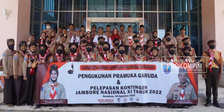 Bupati Laura Kukuhkan Pramuka Garuda dan Lepas Kontingen Nunukan Menuju Jamnas XI