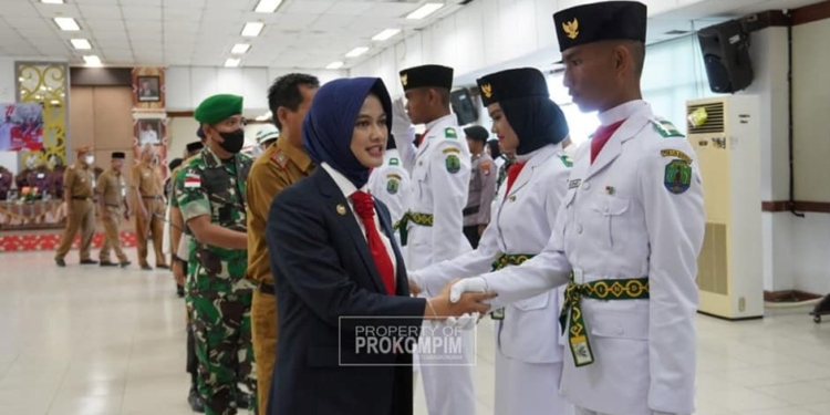 Kukuhkan Paskibra Nunukan, Bupati Pesan Laksanakan Tugas dengan Bangga dan Tanggungjawab