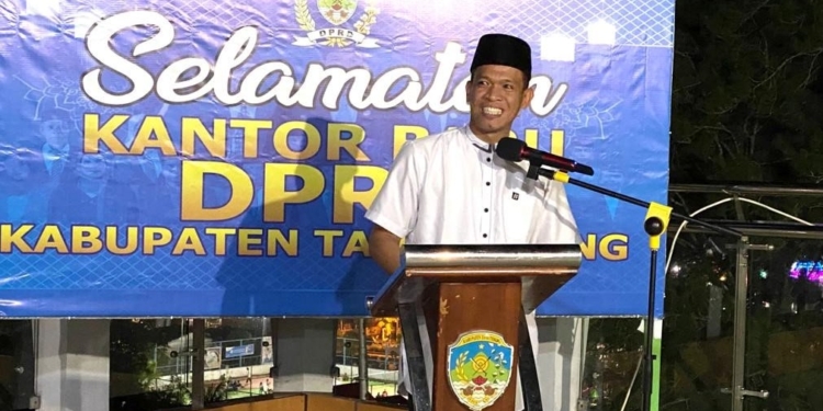 Syukuran Kantor Baru, Jamhari Harapkan Anggota DPRD KTT Lebih Semangat Menjalankan Tugas dan Fungsinya