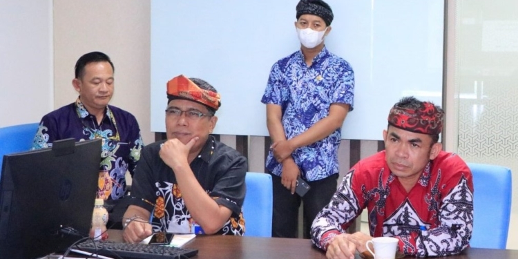 Wakili Gubernur, Asisten Bidang Perekonomian dan Pembangunan Hadiri Rakorsus Karhutla 2022