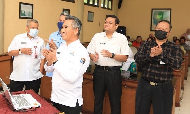 Wali Kota Launching Majalah Digital Kepala dan Wakil Kepala Daerah Tarakan