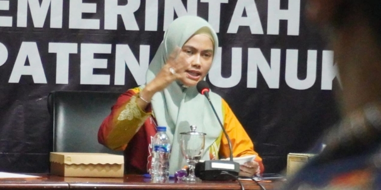 Bupati Laura Ajak Pedagang Bekerjasama Atasi Inflasi