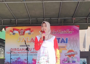 Bupati Laura Hadiri Jalan Santai HUT TNI ke-77