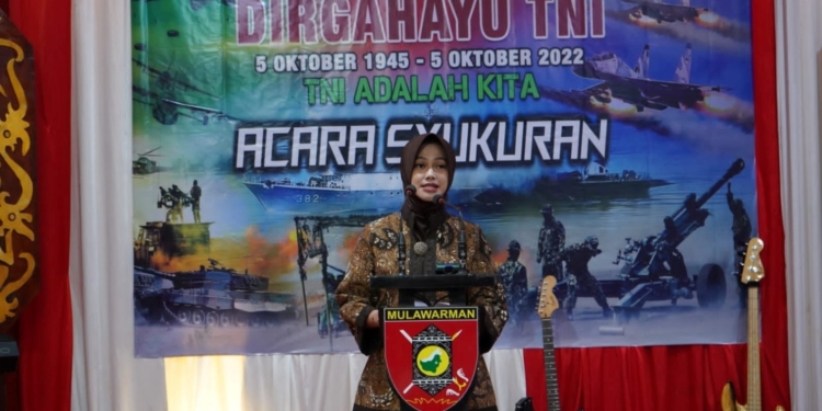Bupati Laura Hadiri Syukuran HUT TNI ke-77