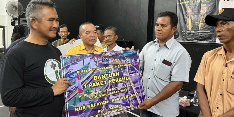 Serahkan Bantuan Sarana Prasana dan Jaminan Sosial bagi Nelayan, Bagian Komitmen Pemkot Tarakan