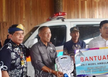 PT MOA Bantu 2 Mobil Ambulans untuk Binai dan Sajau Hilir