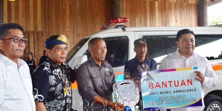 PT MOA Bantu 2 Mobil Ambulans untuk Binai dan Sajau Hilir