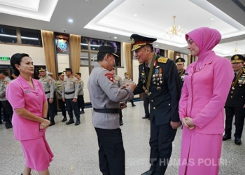 Kapolda Kaltara Menerima Tanda Kehormatan Bintang Bhayangkara Pratama dari Kapolri