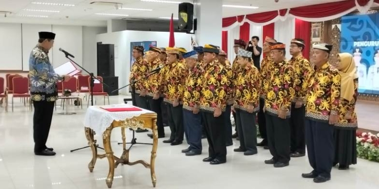 Laksanakan Tugas dengan Sepenuh Hati