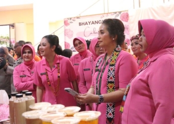 Peringati Hari Bhayangkari ke-71, Gelar Bazar UMKM