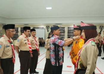 Gubernur Lepas Kontingen Pramuka ke Rainas Cibubur