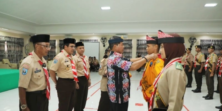 Gubernur Lepas Kontingen Pramuka ke Rainas Cibubur