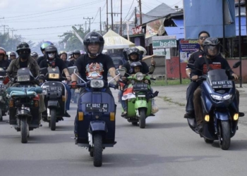 Gubernur Kendarai Vespa ke Tanjung Palas