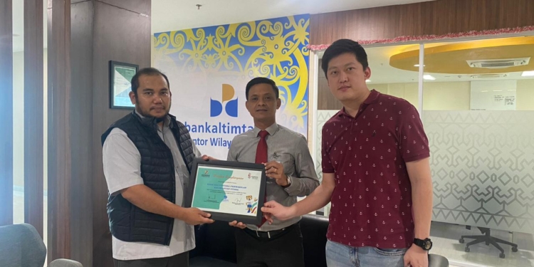 KORMI Kaltara Beri Penghargaan kepada Bankaltimtara