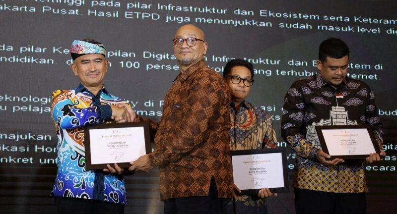 Raih Penghargaan Apresiasi Tokoh Indonesia