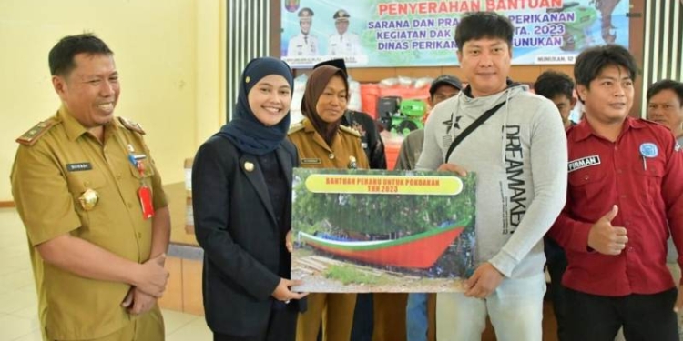 Bupati Laura Dorong Peningkatan Pembudidaya dan Nelayan di Nunukan Melaui Bantuan