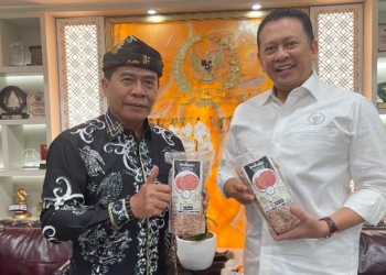 Gubernur Kenalkan Produk Lokal ke Tokoh Nasional