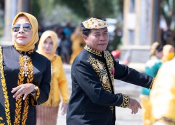 Gubernur Ikut Menari Massal di Perayaan Hari Jadi Tanjung Selor dan Bulungan
