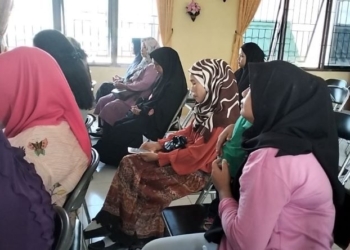 Alumni FK Unair Gelar Bakti Sosial Penanganan Stunting di Selumit Pantai