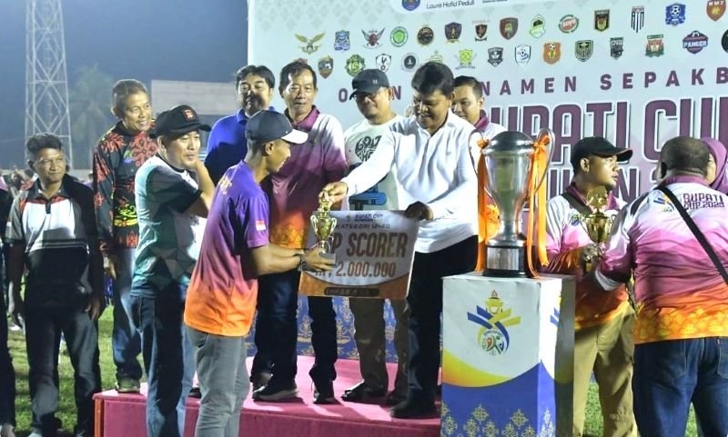 Wabup Hanafiah Tutup Turnamen Sepak Bola Bupati Cup 2023