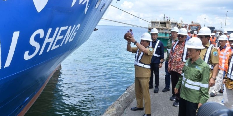 Sail Away Perdana Ekspor LNG dari Gas Bumi Wilayah Kerja JOB Simenggaris
