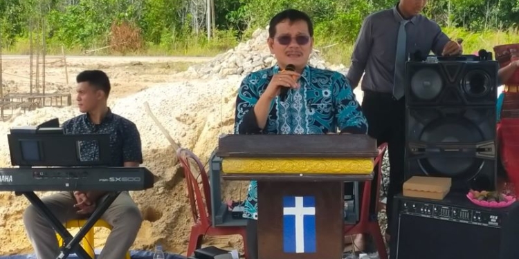 Wabup Letakkan Batu Pertama Pembangunan Gereja HKI Tanjung Selor
