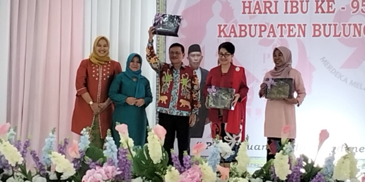 Wabup Ingkong Ala Apresiasi Hari Ibu