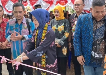 Bupati Laura Resmikan PAUD Pelangi Kasih Desa Pagaluyon