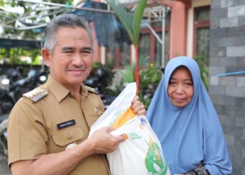 Wali Kota Khairul Harapkan Bantuan Tepat Sasaran dan Ringankan Beban Warga Kurang Mampu