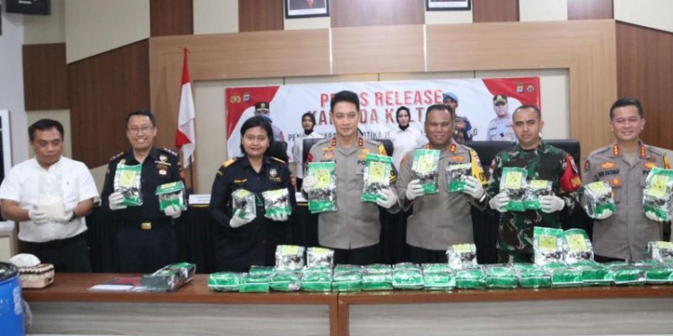 Aparat Gabungan Gagalkan Penyelundupan 50 Kg Sabu dari Tawau Melalui Sebatik