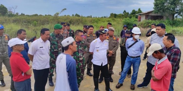 Beri Teguran, PT PRI Lanjutkan Pengaspalan Jalan