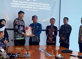 Pj Walikota Tarakan Sampaikan LKPD 2023 ke BPK