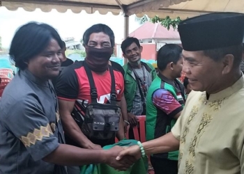 Gubernur Buka Puasa Bersama Tukang Ojek, Supir Angkot dan Buruh TKBM