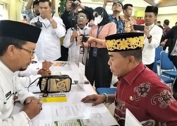 Gubernur Salurkan Zakat di Acara Kaltara Berzakat