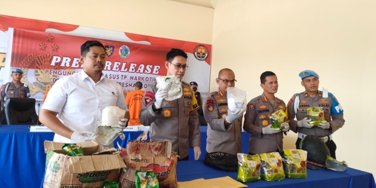 Polda Kaltara Amankan 1,8 Kg Sabu Dalam Kotak Mie Instan