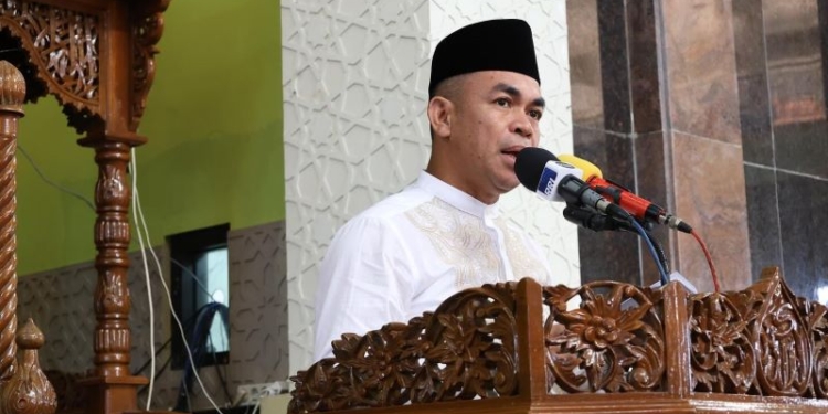 Pj Walikota Tarakan Salat idul Fitri di Masjid Baitul Izzah