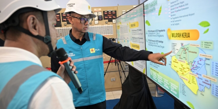 Kunjungi GITET 500 kV Pedan, Dirut PLN Pastikan Kesiapan Sistem Kelistrikan Jawa-Madura-Bali Untuk Layani Lebaran
