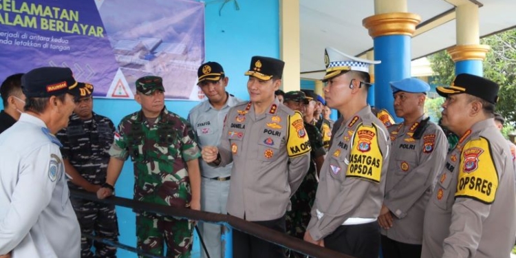 Kapolda Kaltara Cek Pos Operasi Ketupat Kayan, Pastikan Kesiapan Petugas Hadapi Arus Mudik dan Balik 2024