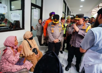 Kapolri Pastikan Beri Pelayanan Terbaik Bagi Keluarga Korban Kecelakaan Tol Cikampek