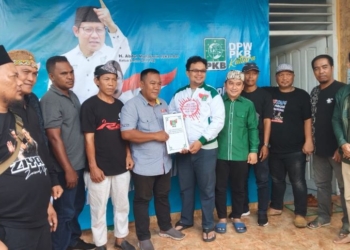 Daftarkan ke PKB, Agustan Nilai Zainal Arifin Paliwang Pemimpin yang Merakyat